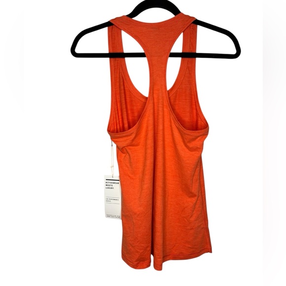 NEW Vuori Lux Performance Tank in Grapefruit Heater Size Small Stretch Active - Picture 5 of 9